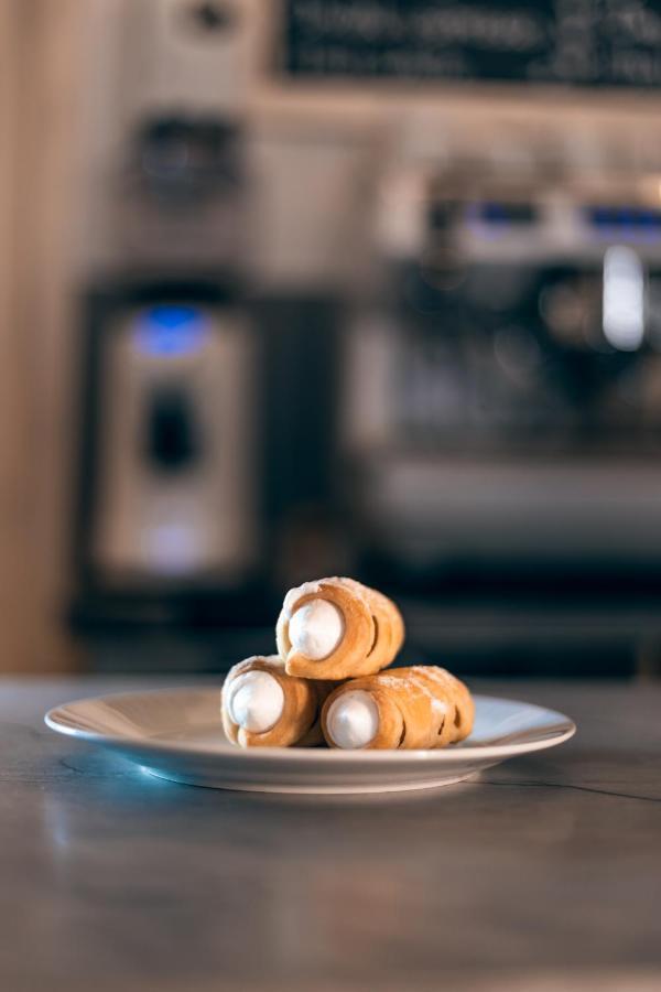 Apartment Cafe-cafe *